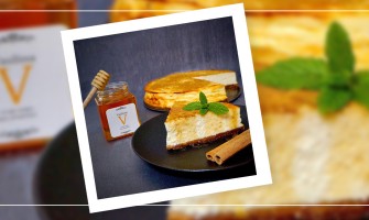 Συνταγή για Ελληνικό τσιζκέικ µε φρέσκια µυζήθρα και µέλι Vasilissa